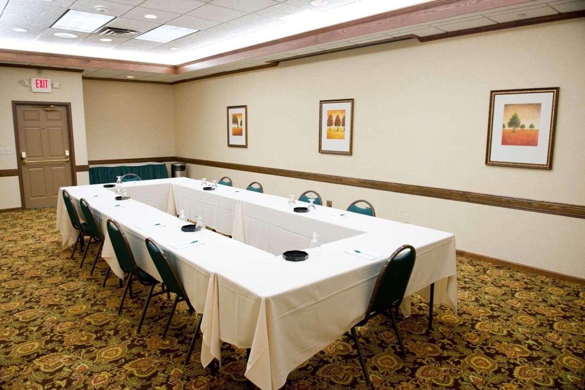 Country Inn & Suites By Radisson, Chanhassen, Mn Extérieur photo
